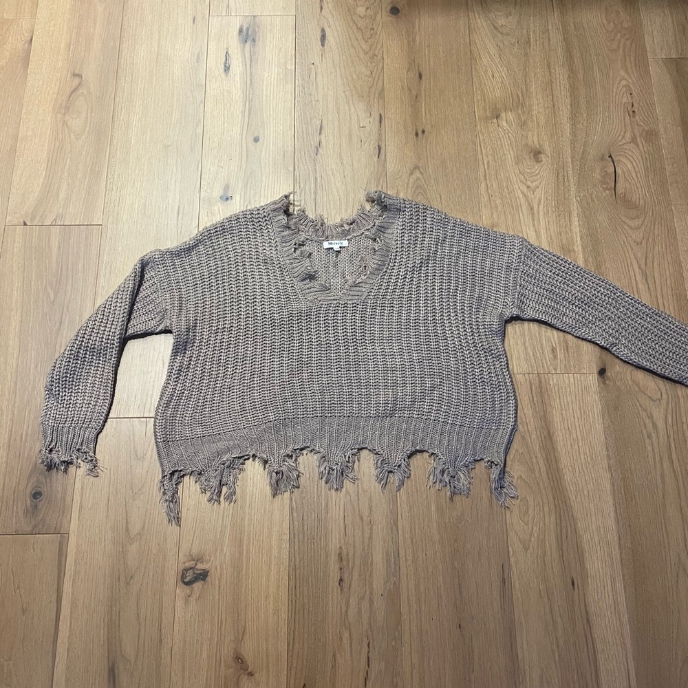 NEVER WORN- PERFECT FALL SWEATER.
